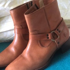 Women's Frye Dara Harness Short Boot, Tan Leather